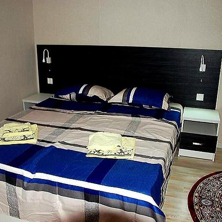 Sakho Hotel-Hostel Dushanbe Bagian luar foto